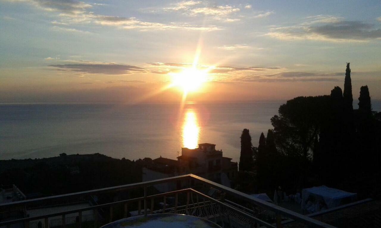Corso Umberto Piazza Duomo Appartement Taormina Buitenkant foto